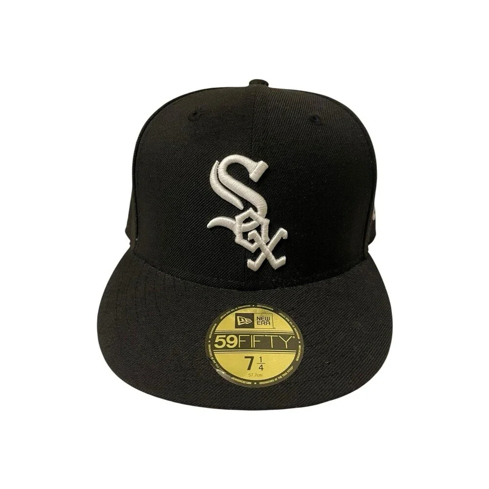 New Era 59Fifty Chicago White Sox Black Fitted Cap Size 7 1/4 MLB - Picture 1 of 8